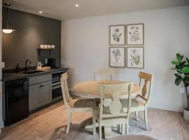 Gloria Inn - 8 Units each with 1bed 1bath