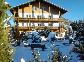 Hotel Paradiesquelle, hotel en Puchberg am Schneeberg