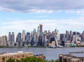 Big 1 bedroom apt 15 mins to NYC with Free Parking, hotel u gradu Vest Njujork