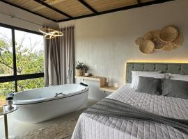 Cabin near Gramado with hydro and fireplace, hotel a Nova Petrópolis