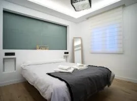 Piso para cuatro a los pies de la Alhambra