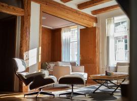 Central Chalet Rooftop Maisonette in Old Town, chal&eacute; alpino em Z&uuml;rich