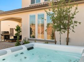 Zion Adventure Getaway - Hot Tub, Pool, Lazy River: Washington şehrinde bir otel