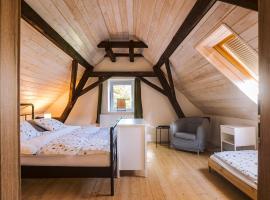 Relaxing Getaway - Newly renovated Farm House – hotel w mieście Chraštice