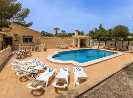 Villa Áurea, hotel v destinaci La Alcayna