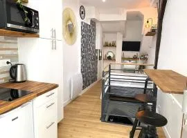 Superbe studio porte saint Martin