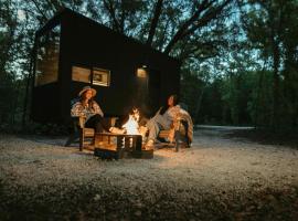 Postcard Cabins Brown County, Outdoor Collection by Marriott Bonvoy, hotel v destinaci Columbus