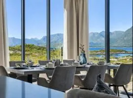 Luxury Cabin in beautiful Lofoten with Jacuzzi and sauna