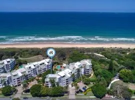 Surf Side Buddina Escape