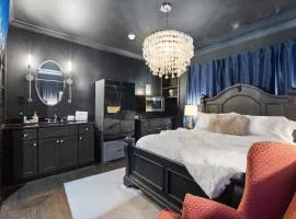 Spacious studio condo in historic Munger Place