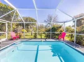 Relaxing 4 bedroom home with Pool