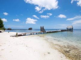 Milton 1 Br Quiet Beachfront Pool Dock, hotel in Second Bight