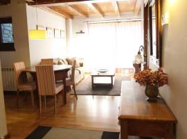 Bonito spartsmento a 5 minutos de Baqueira, ξενοδοχείο σε Unha