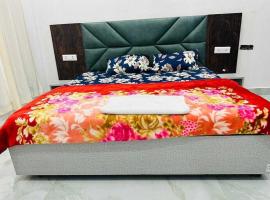 SPOT ON Hotel Agastya, hotel em Etāwah