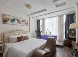 Quy Hung Hotel And Spa Central