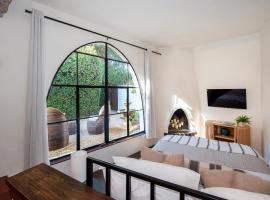 Casa Blanca Suite A1 - New, Private, Cozy!, hotel em Montecito