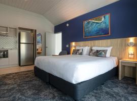 Nightelier Mission Beach