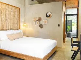 The Sandhaus Suite 4