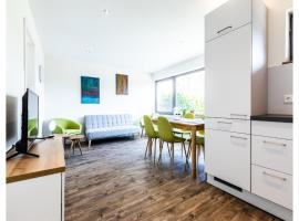 Bungalow im Campingpark, hotel a Waxweiler