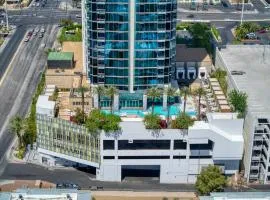 Stunning Palms Studio Strip View Las Vegas