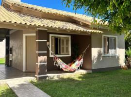 Casa completa com piscina privativa em imbé RS โรงแรมในอิมแบ