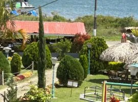 Lak Hostel lago calima