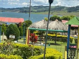 Lak Hostel lago calima