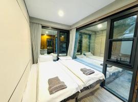 箱根コンテナステイ 富士山を望む徒歩3分 海賊船で芦ノ湖観光, hotel u gradu 'Hakone'