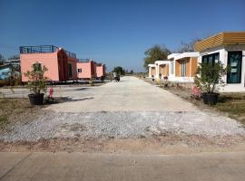 7 Rooms resort, hotel 