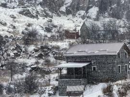 River Home Villa, hotel en Kʼaghsi