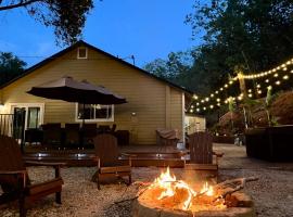 Private Home,Ski HotTub,Firepit,Apple Hill,Tahoe, хотел в Плейсървил