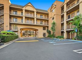 Howard Johnson by Wyndham Pasadena, отель в Пасадене