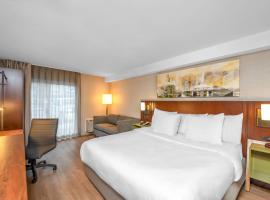 Comfort Inn South Shore, khách sạn ở Boucherville