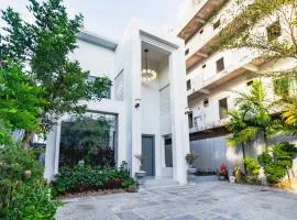 YUSETH Private Villa