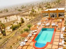 Hotel Kasbah Ennakhile - Authentic Stay in Nkob