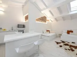 Minimal Jewel Loft tra Verona e il Lago di Garda