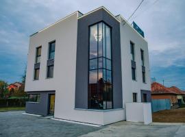 The Butterfly, hotel em Sîngeorgiu de Mureş