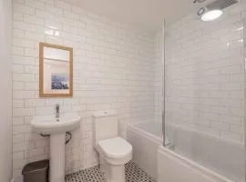 ENTR - Ground Floor Apartments in Windsor