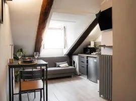 Cozy central apartment with a view of the mole