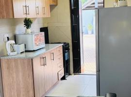 Tshepang Modern Suites Secunda, hotell i Secunda