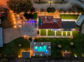 A Ponte Studios & Apartments, hotel con tinas de hidromasaje en Sikia