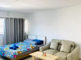 Pixie Happy Room Popular Condo C5 Cozy Private Room near IMPACT Muangthong