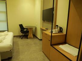 HOTE SVM GRAND MIYAPUR, hotel u gradu 'Lingampalli'