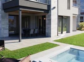 Lago Dorato Luxury Villa Sabrina Lake View, hotel v destinaci Colico