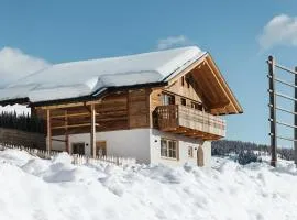 Mountain Chalet Rich