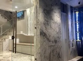 Hotel Shree Guru International 300 Meter Walking From New Delhi Railway Station