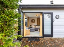 Loom - Modern Lodge in the Woods, hotel en Putten