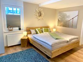 CityNest - Moderne Ferienwohnung, Top-Küche, Komfortbettwäsche, zentral in Schmallenberg, hotel en Schmallenberg