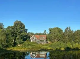 Idyllic Farm With Access To Boathouse And Jetty