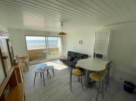 Cocon Marin 2 Etoiles - Face Océan et Balcon, hotel u gradu 'Fort-Mahon-Plage'
